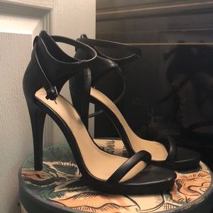 NWOT Zara Trafaluc Black Stiletto SZ 39